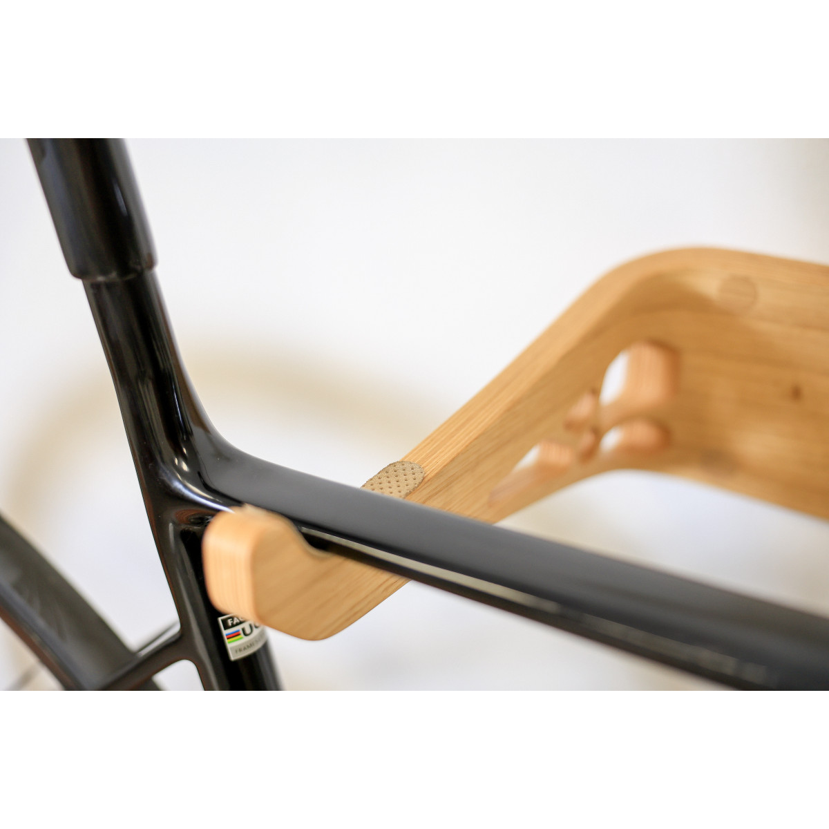 AbsoluteBlack Premium velosipēda sienas stiprinājums