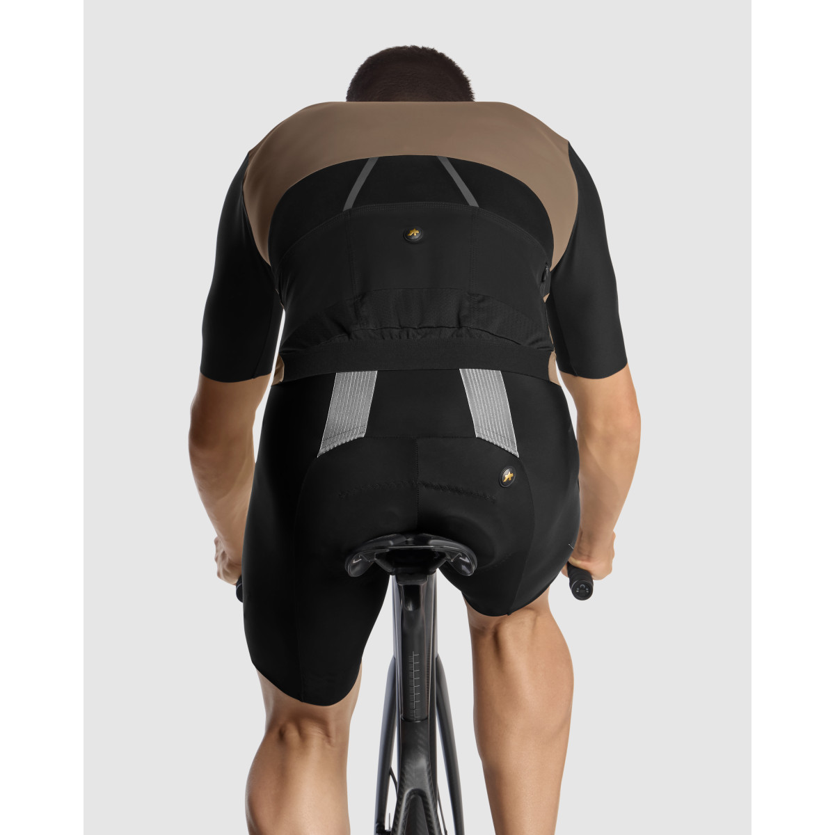Assos Mille GTO c2 vīriešu krekls | Terra Sand