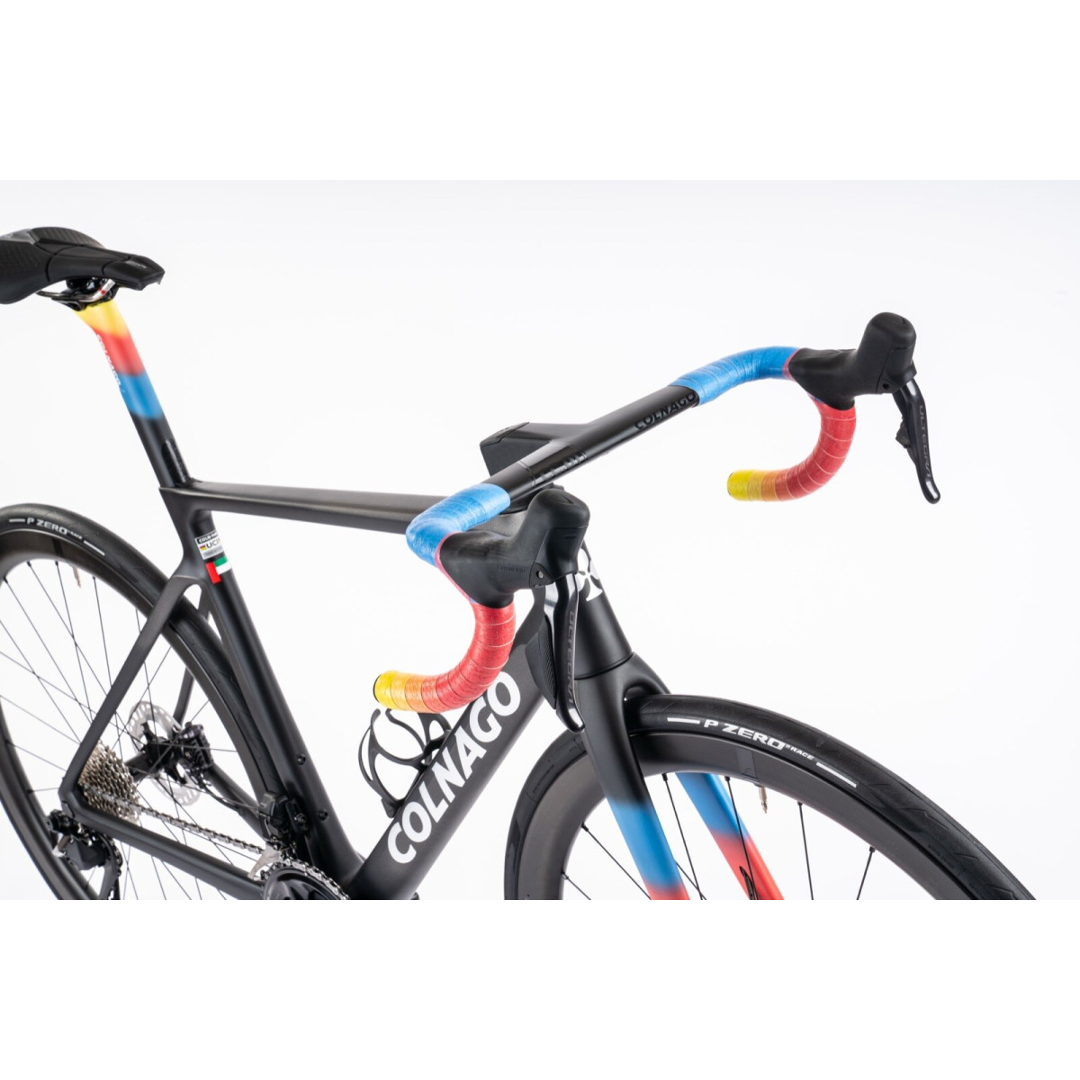 Colnago V4Rs šosejas velosipēds | Shimano Dura Ace R9270 Di2 Disc | Enve WS SES 3.4 C | Team UAE ADQ