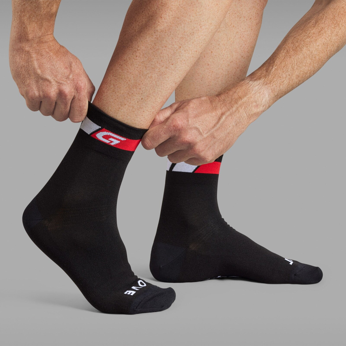 Zeķes GripGrab Classic regulāra piegriezuma | Melnas