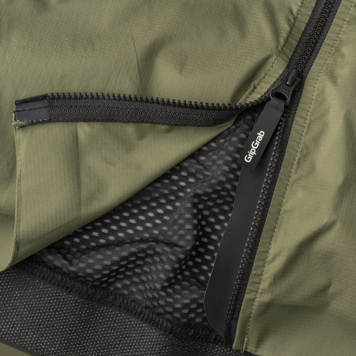 GripGrab PACR Vēja necaurlaidīga viegla sieviešu veste | Olive Green
