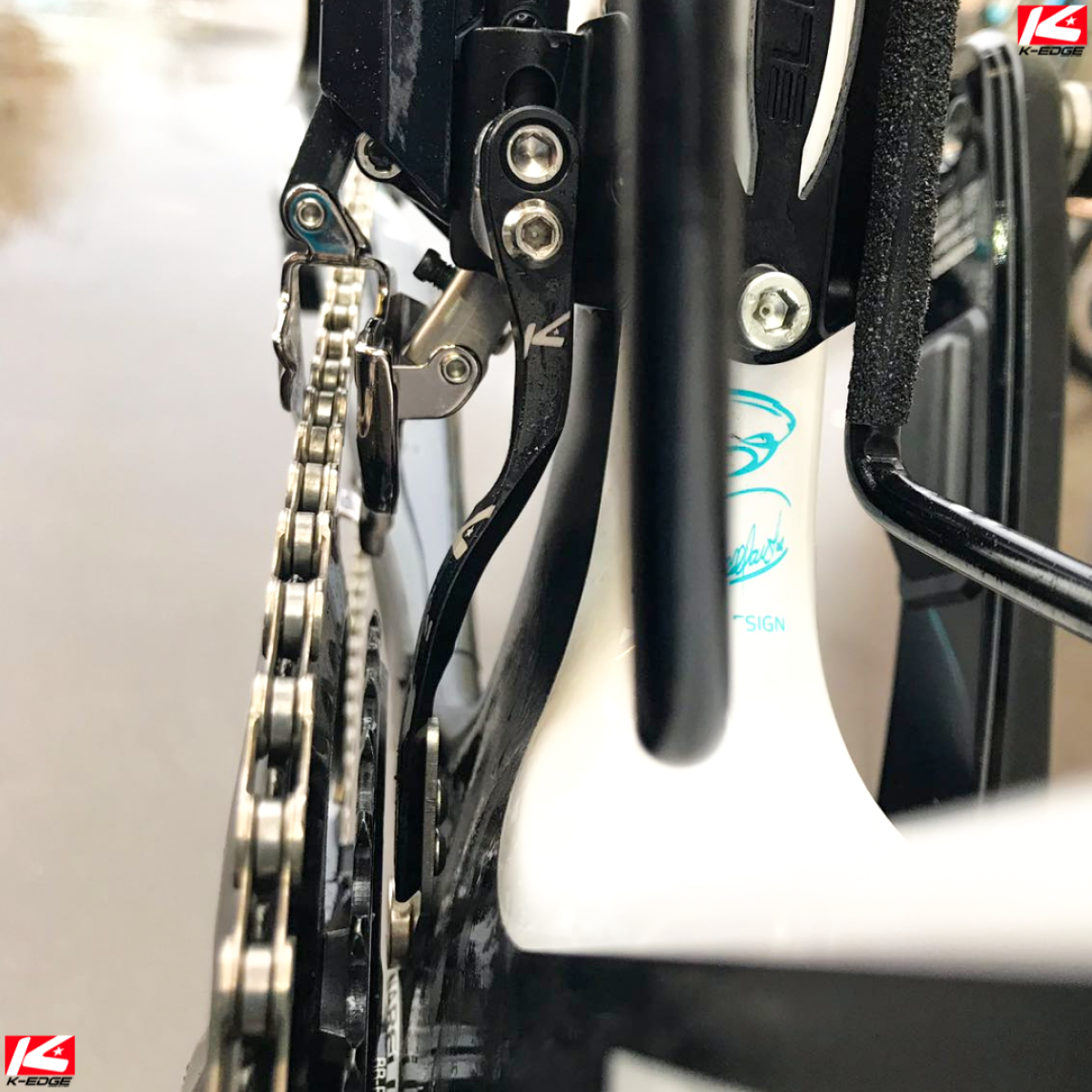 K-EDGE PRO Road Braze-on ķēdes noķērējs ar universālo jaudas mērītāja magnētu | Black