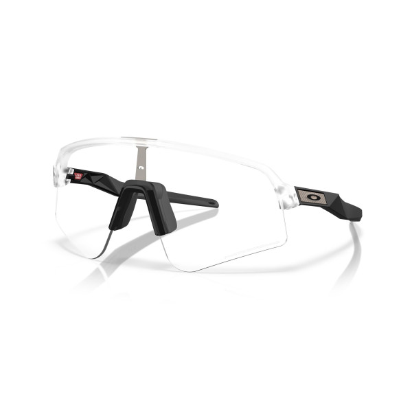 Oakley Sutro Lite Sweep saulesbrilles | Matte Clear - Clear to Black Iridium Photochromic