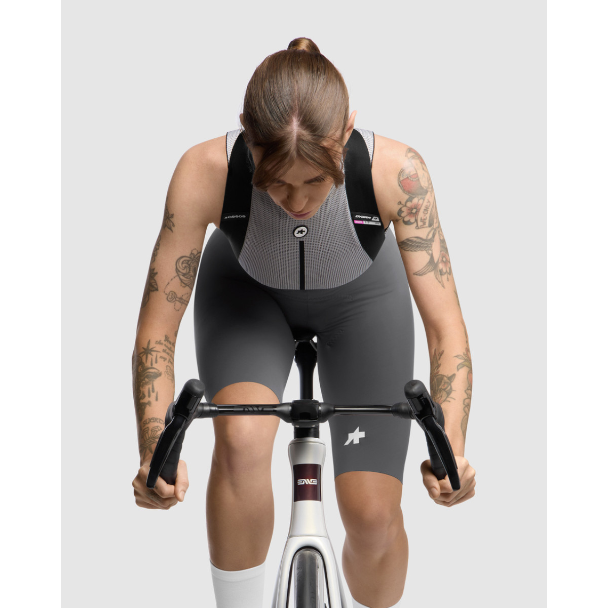 Assos Dyora R S11 sieviešu bikšu šorti ar lencēm | Robust Grey