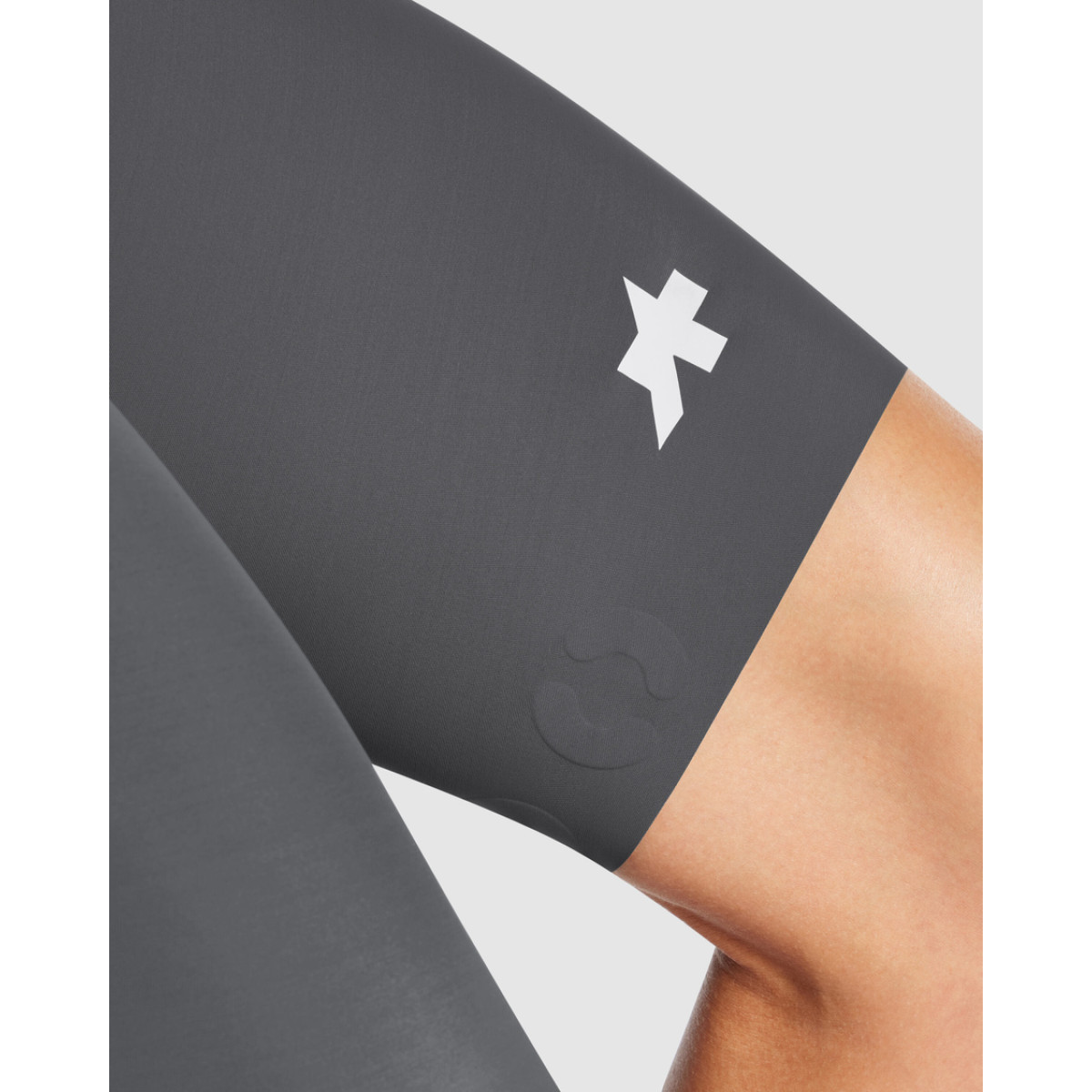 Assos Equipe R S11 šorti | Robust Grey