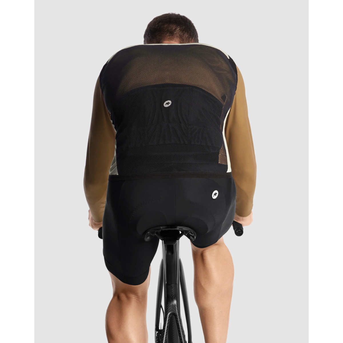 Assos Mille GT c2 vējja veste | Mēness smiltis