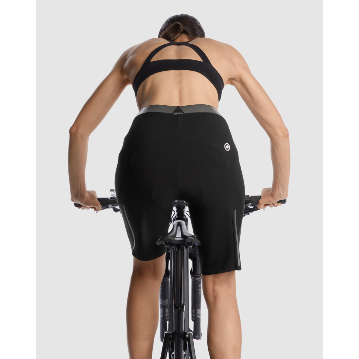 Assos TRAIL TACTICA Cargo T3 sieviešu šorti | Black Series