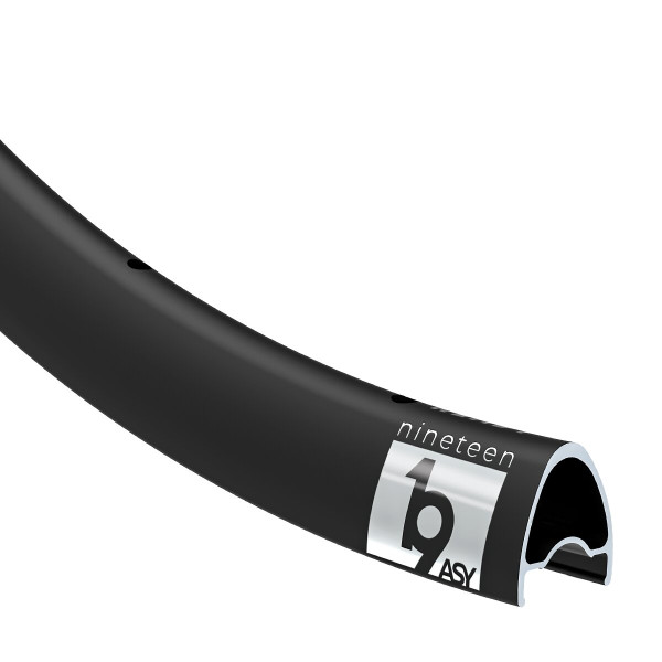 BlackJack Ready 19 ASY Road 28'' alumīnija aploce | Melni