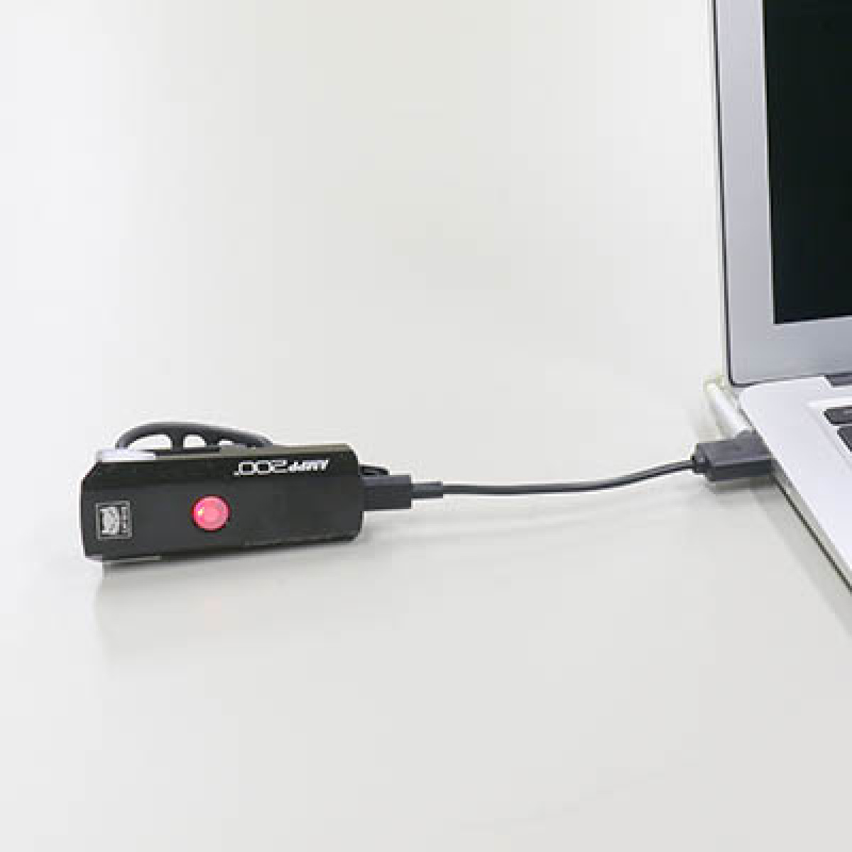Cat Eye AMPP200 priekšējais lukturis | USB-C