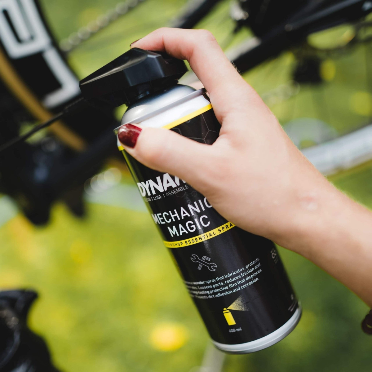 Dynamic Mechanics Magic daudzfunkcionāls aerosols | 400 ml