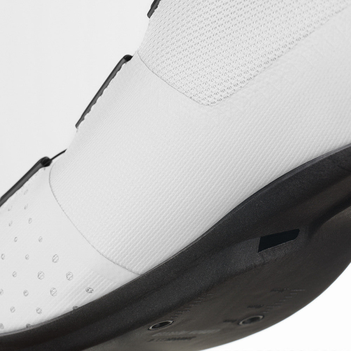 Fizik Tempo Overcurve R4 Wide šosejas apavi | White  - Black