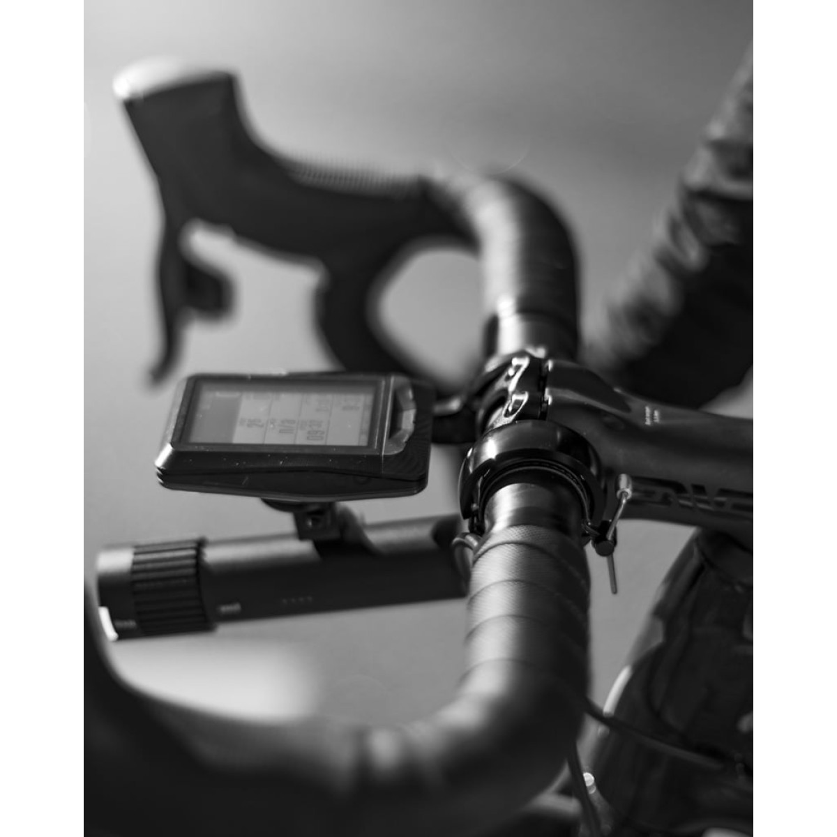 Knog Oi Luxe Large velosipēda zvans | 23.8-31.8 mm | Sarkans