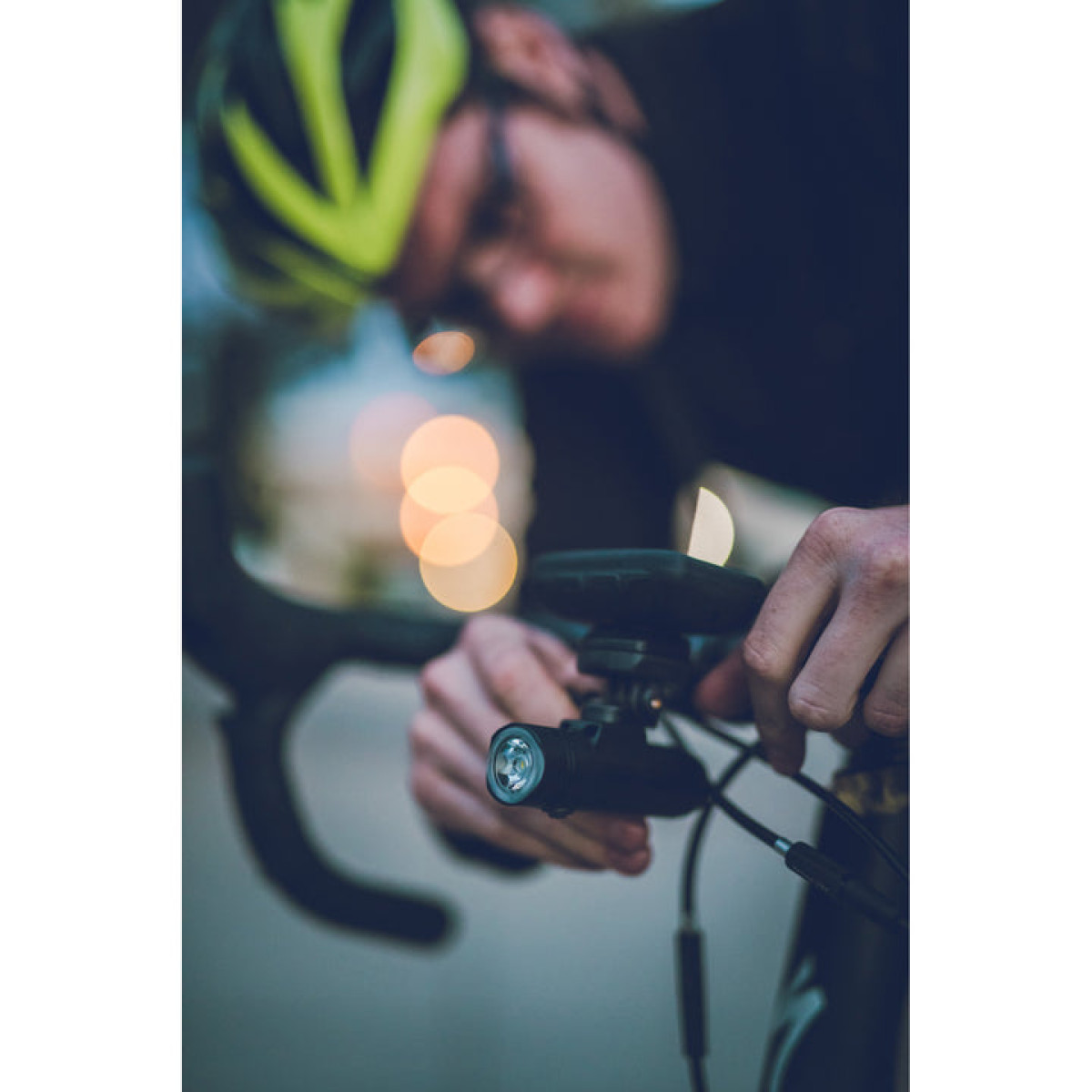Lezyne Classic Drive 700XL priekšējais lukturis | Matēts melns