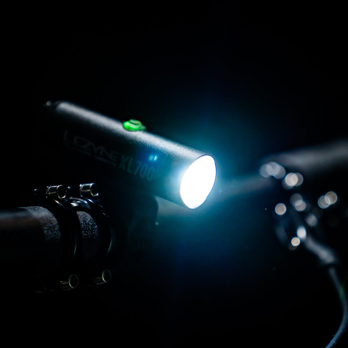 Lezyne Classic Drive XL 700+ | Stick Drive velosipēdu lukturu komplekts
