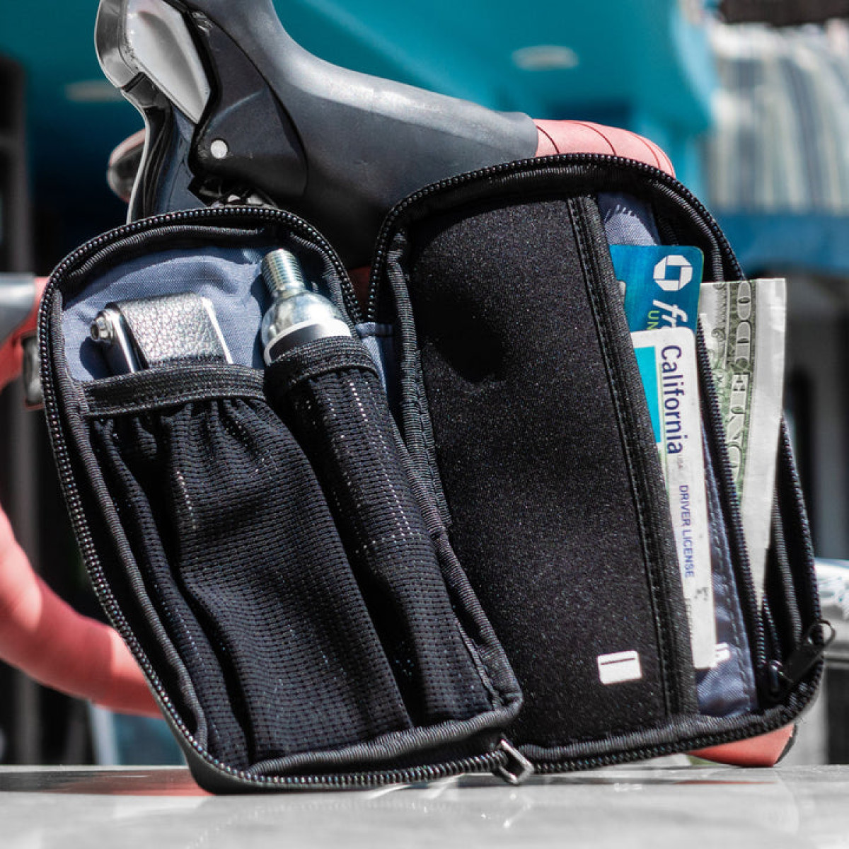 Lezyne Kabatas organizēta soma - MTB