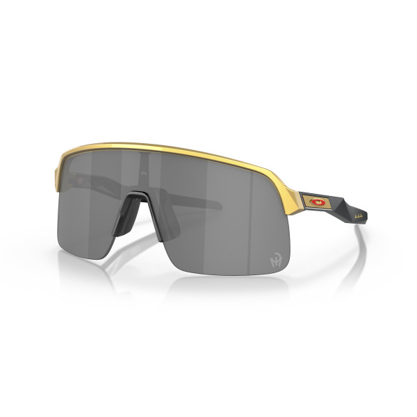Oakley Sutro Lite saulesbrilles | Olympic Gold - Prizm Black | Patrick Mahomes II