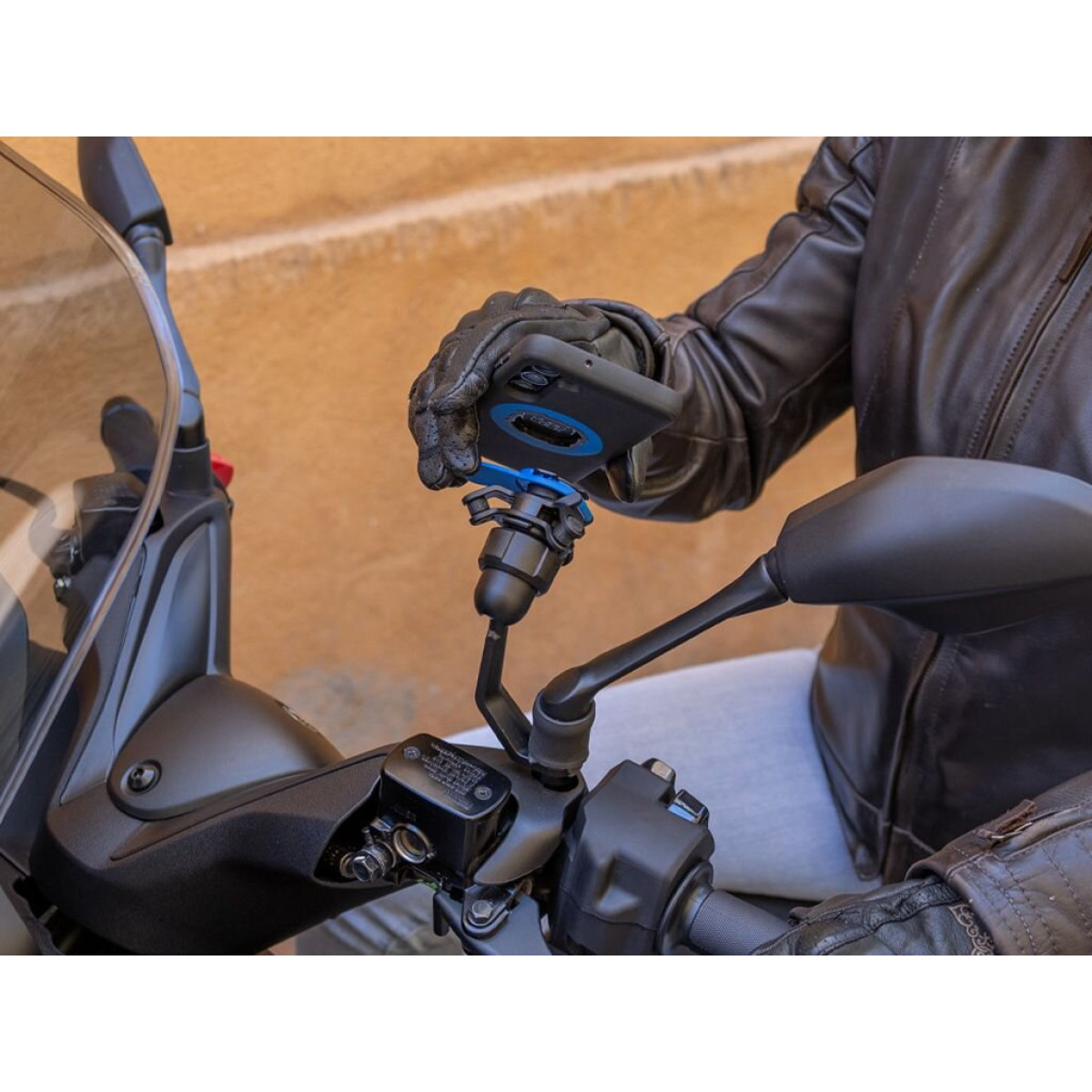 Quad Lock® Motociklu bremzes | Sajūga stiprinājums