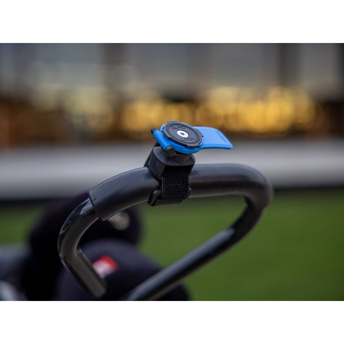 Quad Lock® ātrās noņemšanas siksnas stiprinājums