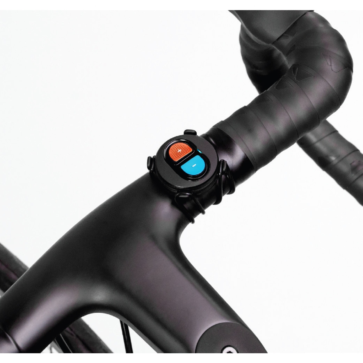 Wahoo KICKR CORE 2 velotrenažieris | Zwift Cog and Click