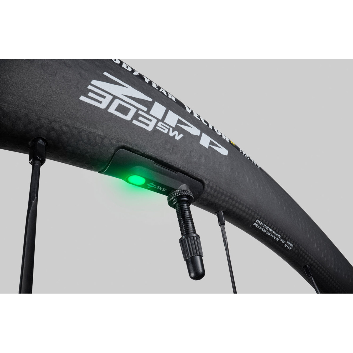 Zipp 303 SW Tubeless Disc Brake aizmugurējais ritenis
